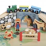 Set trenulete din lemn Universal All In One cu masuta de joaca Imaginarium